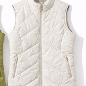 Mondetta Cream Quilted Vest